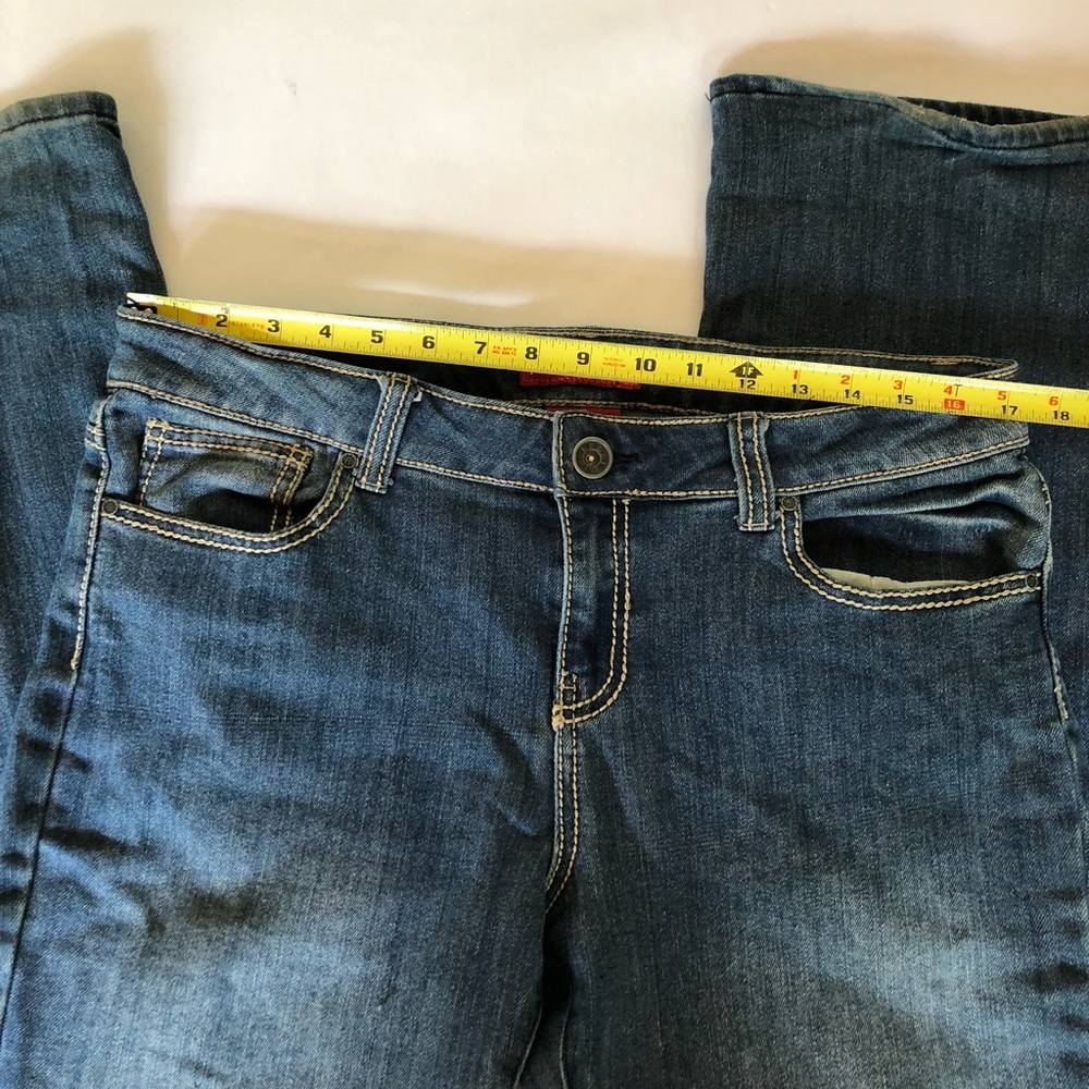 Redrivet Jeans - Picture 2 of 8